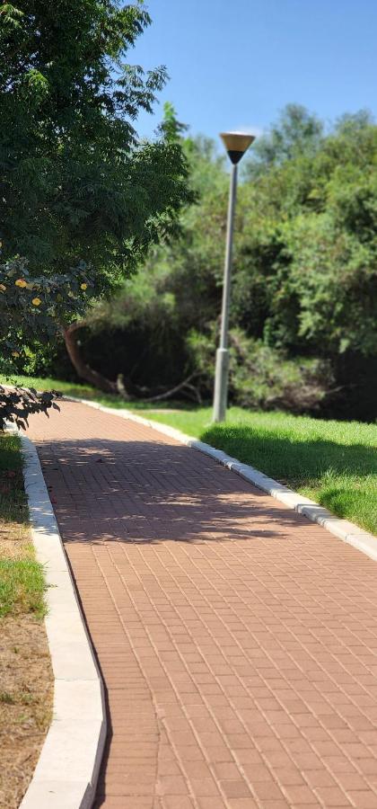 דירת חדר יפה ונעימה באיזור פסטורלי ושקט Apartment Zikhron Ya'akov Exterior photo